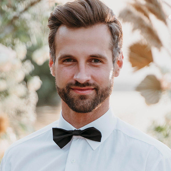 Groom Picture